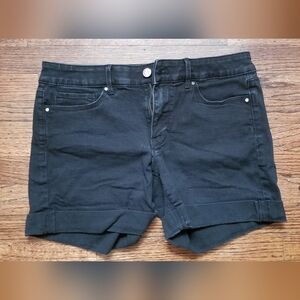 White House Black Market Shorts Size 6, 5" Short